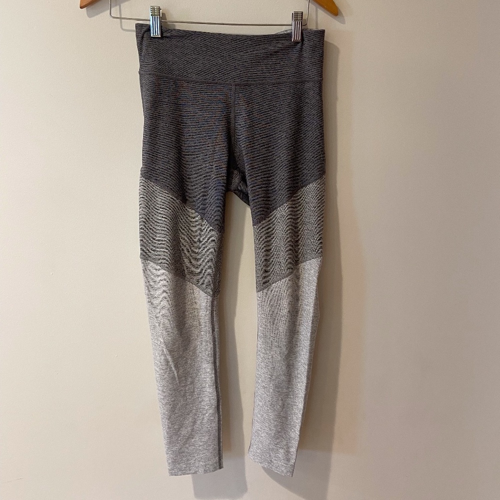 BRAND NEW OUTDOOR VOICES LEGGINGS